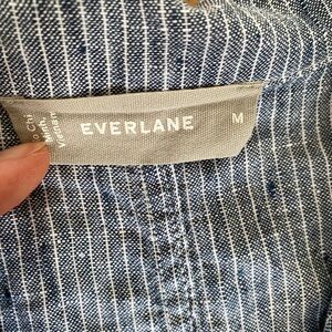 Everlane blue and white workwear shirt size M
